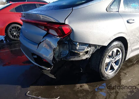 2021 Kia K5 Lx z USA, uszkodzony, nr VIN 5XXG24J25MG016215